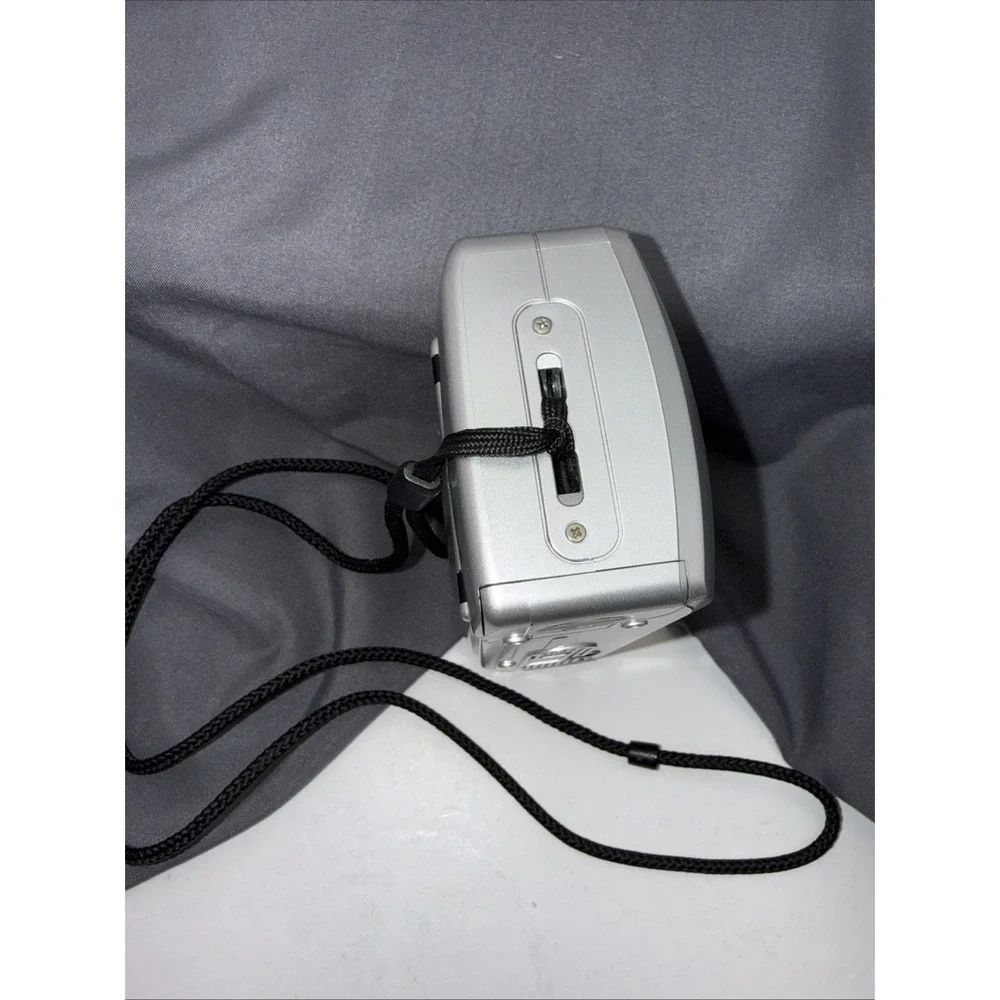 Konica Minolta Zoom 60 Date 35mm Film Camera | Working Turns On And Zooms In.